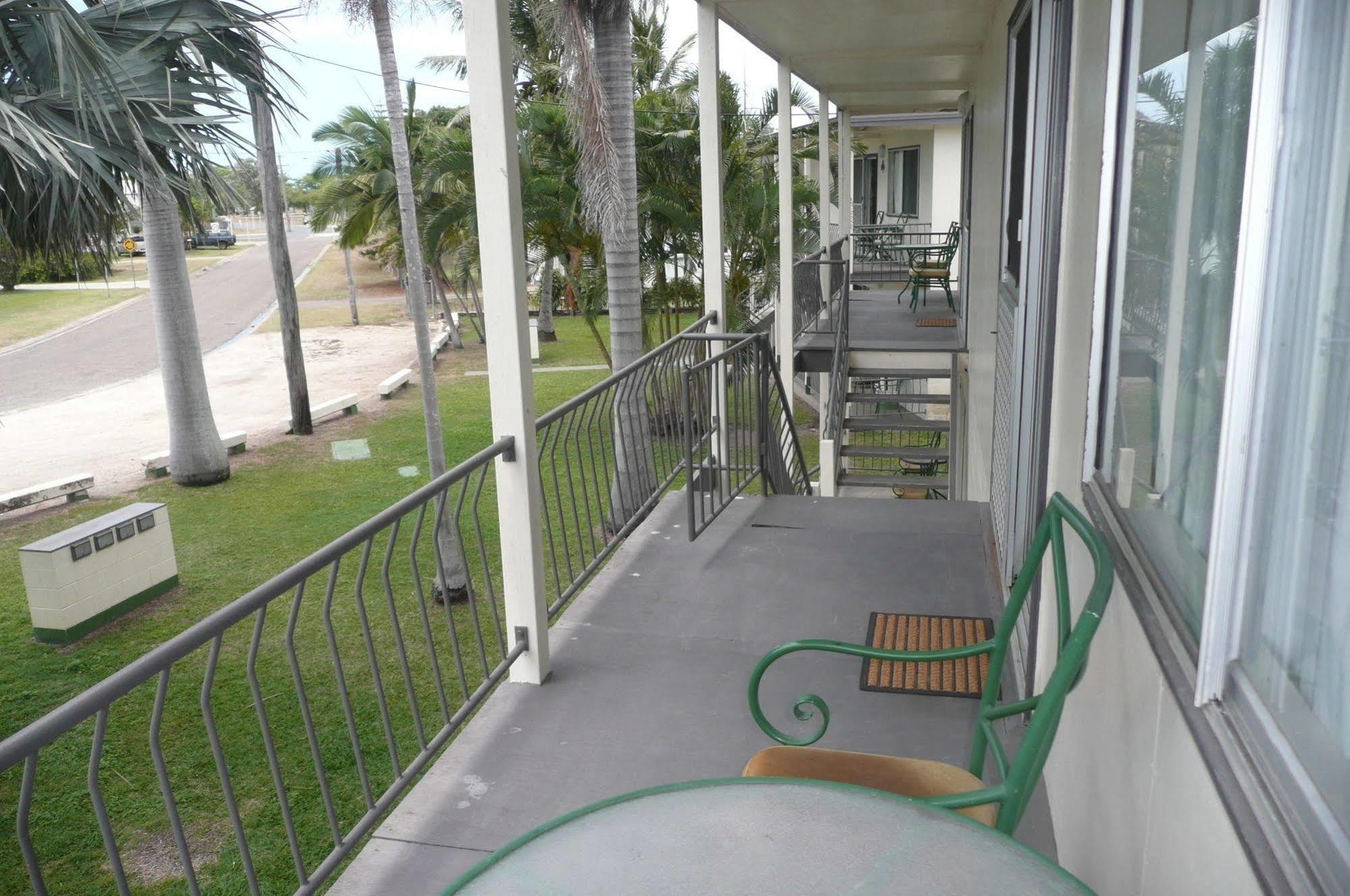 Ocean Breeze Apartments Bowen Exteriér fotografie
